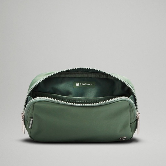 NWT Lululemon Everywhere Belt Bag Large 2L - Picture 5 of 12